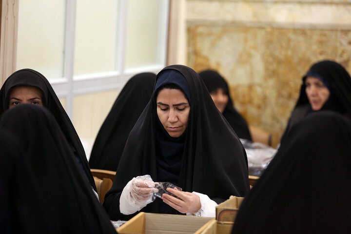 Photos: Simple Iftar packaging for Hazrat Masoumeh shrine with activities of more than 240 servants