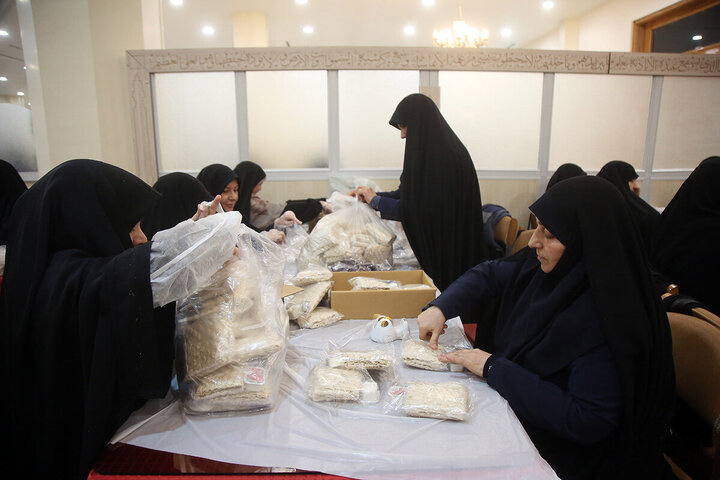 Photos: Simple Iftar packaging for Hazrat Masoumeh shrine with activities of more than 240 servants
