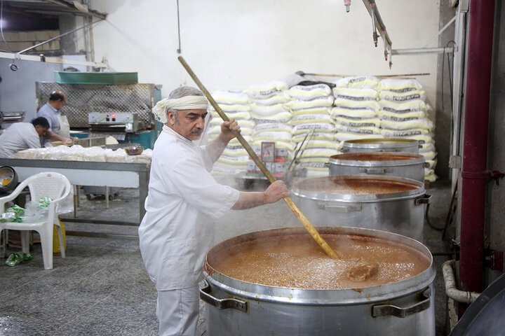 Photos: Simple Iftar packaging for Hazrat Masoumeh shrine with activities of more than 240 servants