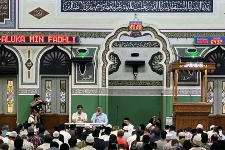 شاکرنژاد در برنامه محفل اندونزی: قرآن موجب نزدیکی قلب‌ها می‌شود