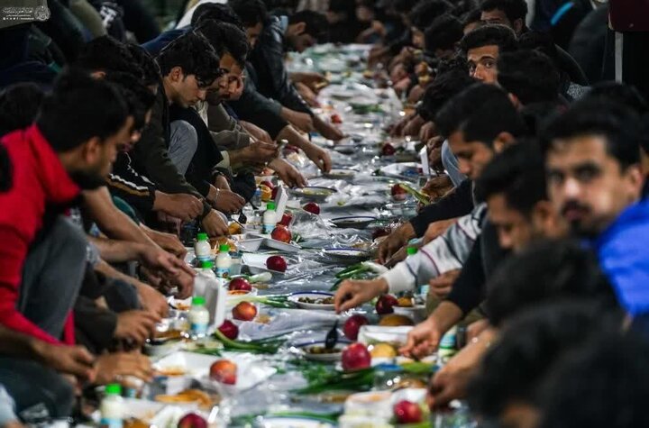 Photos: Mass iftar ceremony held at University of Kufa