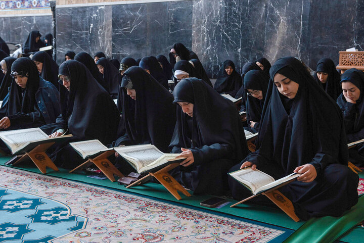 Photos: Reciting Holy Quran at Goharshad Mosque