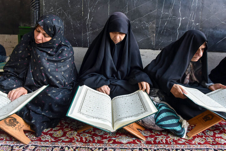 Photos: Reciting Holy Quran at Goharshad Mosque