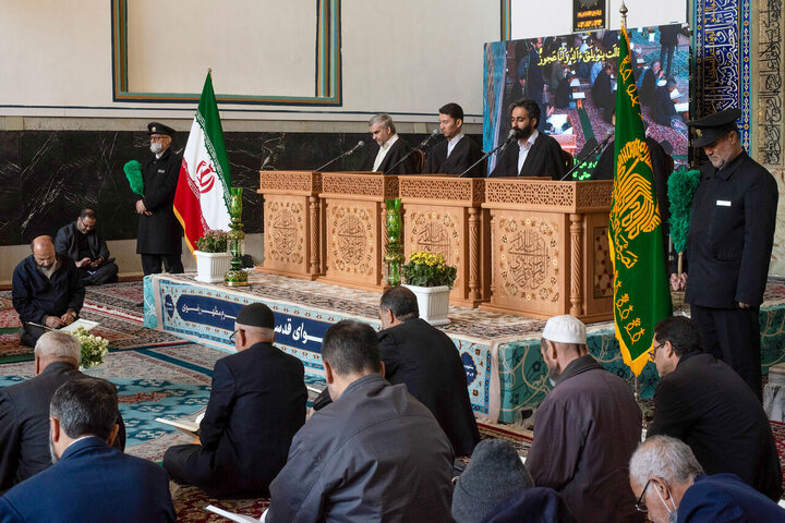Photos: Reciting Holy Quran at Goharshad Mosque