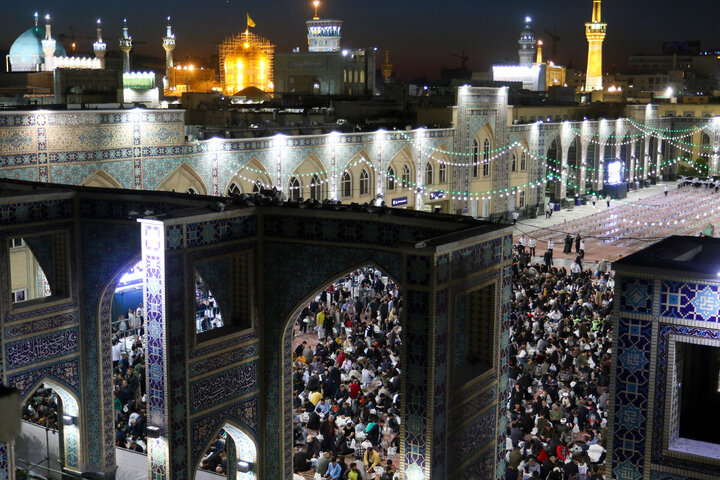 Photos: Iftar banquet for Razavi shrine's pilgrims on eve of Imam Hassan birth anniversary