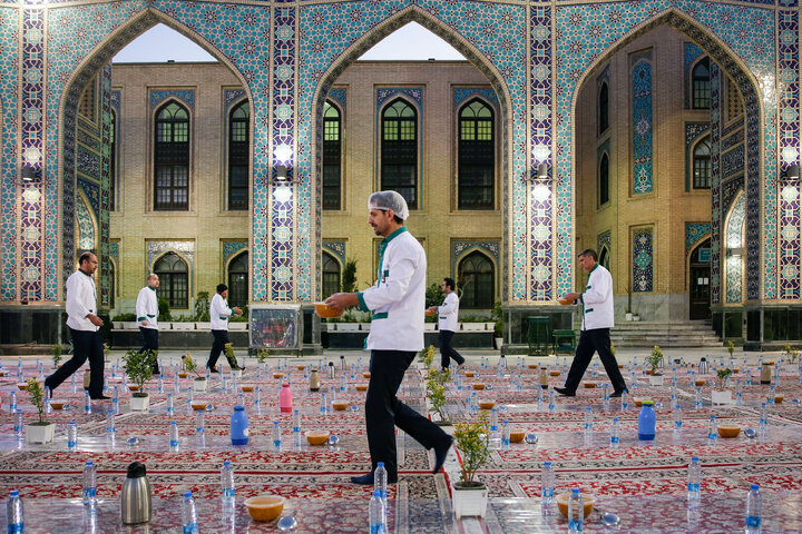 Photos: Iftar banquet for Razavi shrine's pilgrims on eve of Imam Hassan birth anniversary