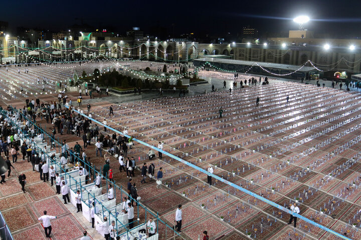 Photos: Iftar banquet for Razavi shrine's pilgrims on eve of Imam Hassan birth anniversary