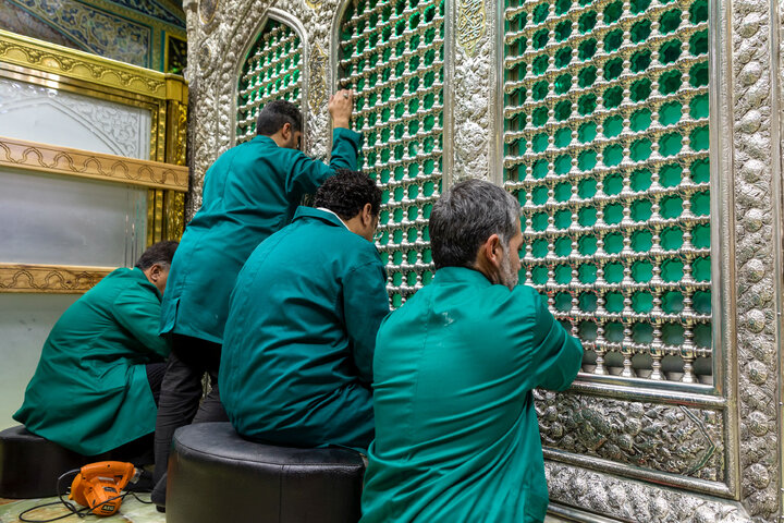 Photos: Imam Reza Holy shrine, servants welcome spring