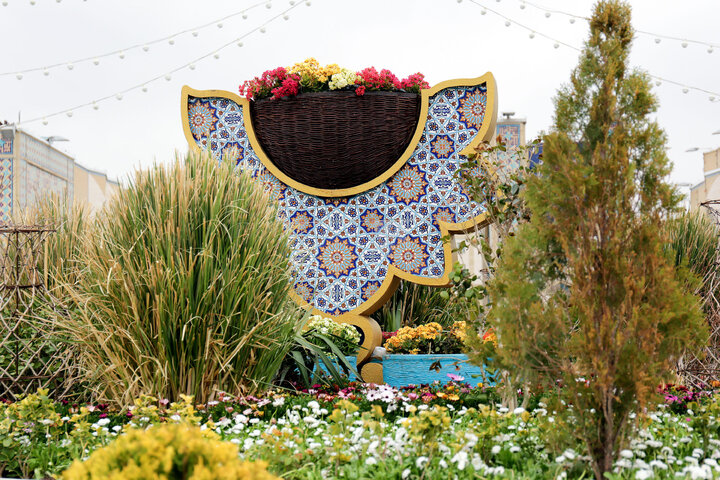 Photos: Imam Reza Holy shrine, servants welcome spring