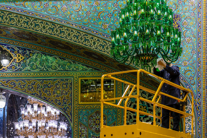 Photos: Imam Reza Holy shrine, servants welcome spring