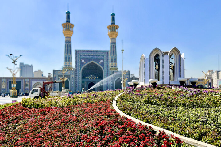 Photos: Imam Reza Holy shrine, servants welcome spring