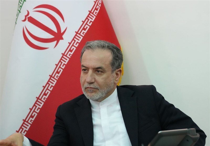 عراقچی: نامه رئیس جمهور آمریکا بیشتر جنبۀ تهدید دارد