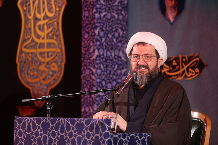 گزارش تصویری | محفل عزاداری شام شهادت امام علی(ع) در حرم حضرت معصومه(س)