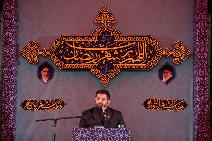 گزارش تصویری | محفل عزاداری شام شهادت امام علی(ع) در حرم حضرت معصومه(س)