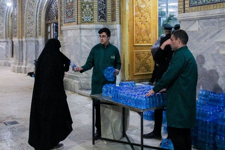 به گزارش خبرگزاری اهل بیت(ع) ـ ابنا ـمراسم احیا شب بیست و سوم ماه مبارک رمضان با مناجات‌خوانی مهدی سروری و سخنرانی حجت‌الاسلام والمسلمین عالی، شامگاه یکشنبه 3 فروردین 1404 در حرم مطهر رضوی برگزار شد.