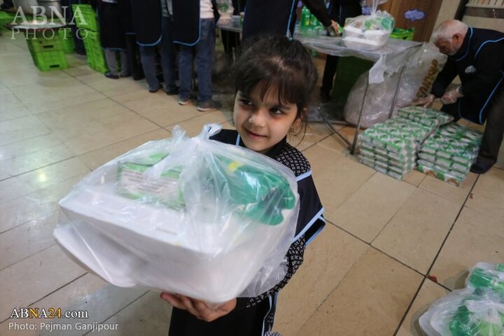 Photos: Preparing, distributing iftar meals, food packages to needy people in Isfahan