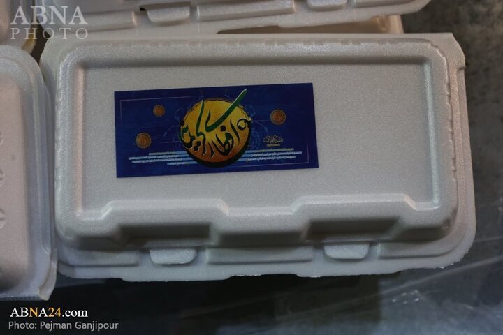 Photos: Preparing, distributing iftar meals, food packages to needy people in Isfahan