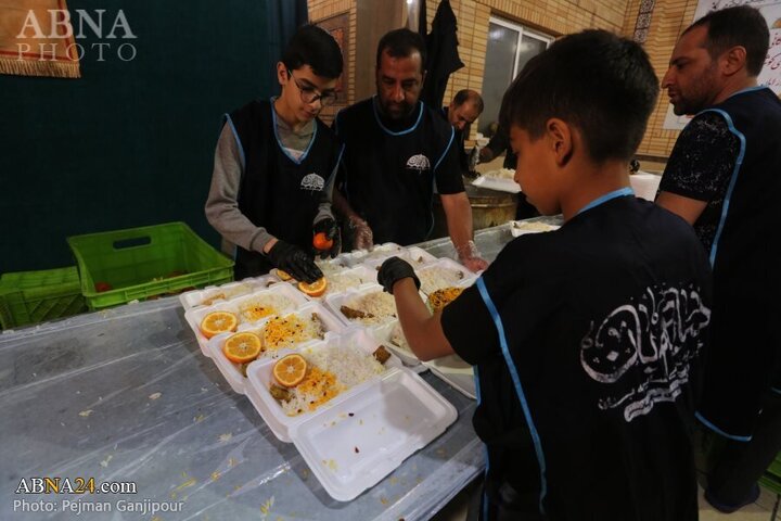 Photos: Preparing, distributing iftar meals, food packages to needy people in Isfahan