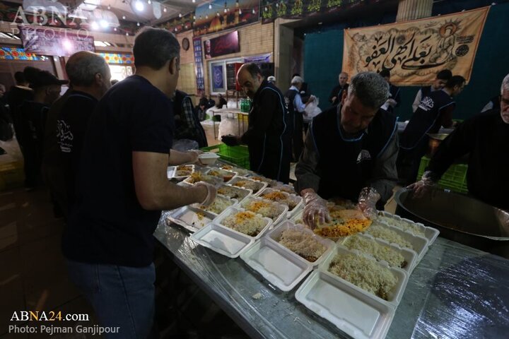 Photos: Preparing, distributing iftar meals, food packages to needy people in Isfahan