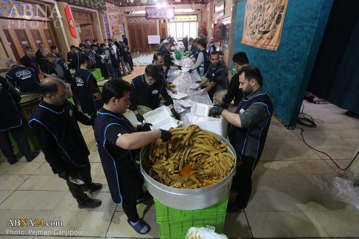 Photos: Preparing, distributing iftar meals, food packages to needy people in Isfahan
