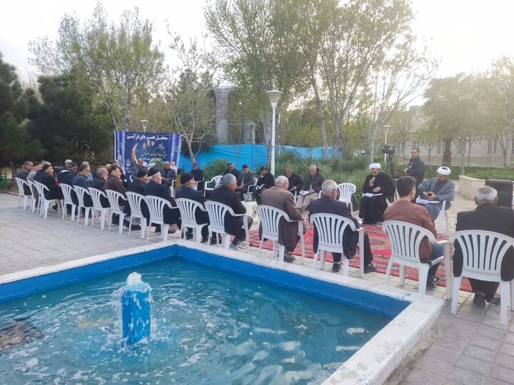 محافل عصرهای قرآنی در بوستان‌های قم