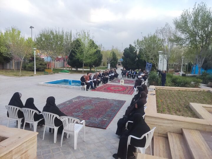 محافل عصرهای قرآنی در بوستان‌های قم