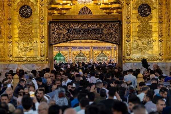 Karbala holy shrines host large number of pilgrims on Laylat al-Qadr