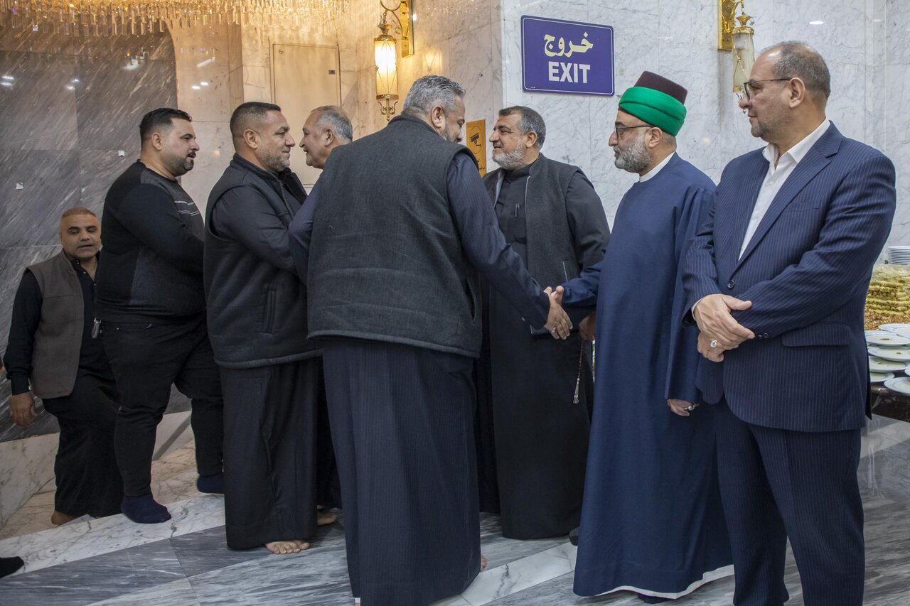 Al-Abbas holy shrine holds an iftar banquet for a number of owners of hussayni processions (+Photos)