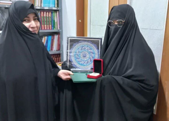 تقدیر از فعالان پویش بین‌المللی همدلی طلایی بانوان جبهه مقاومت + عکس