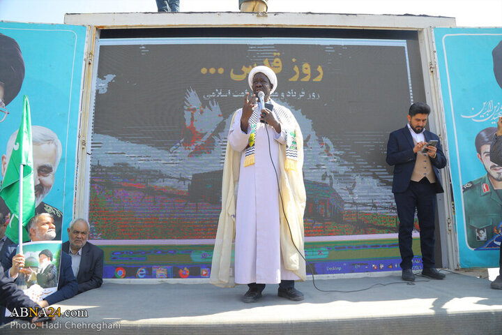 Photos: Foreign seminary students attend International Quds Day march in Qom