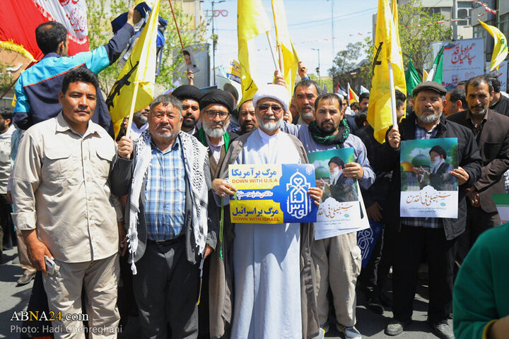 Photos: Foreign seminary students attend International Quds Day march in Qom