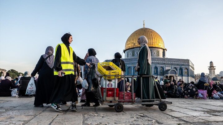 Photos: Iftar banquet in Al-Aqsa Mosque