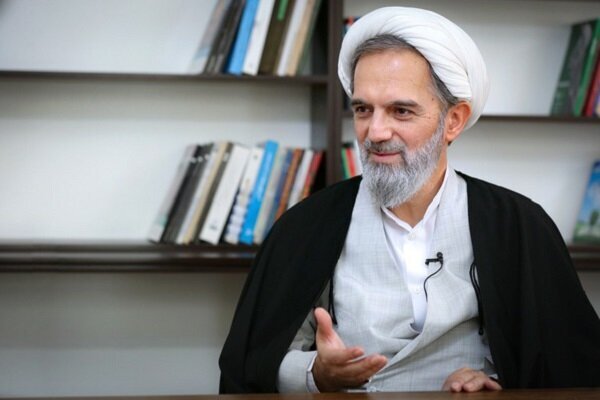 عضو ستاد استهلال دفتر رهبر انقلاب: دوشنبه عید فطر است