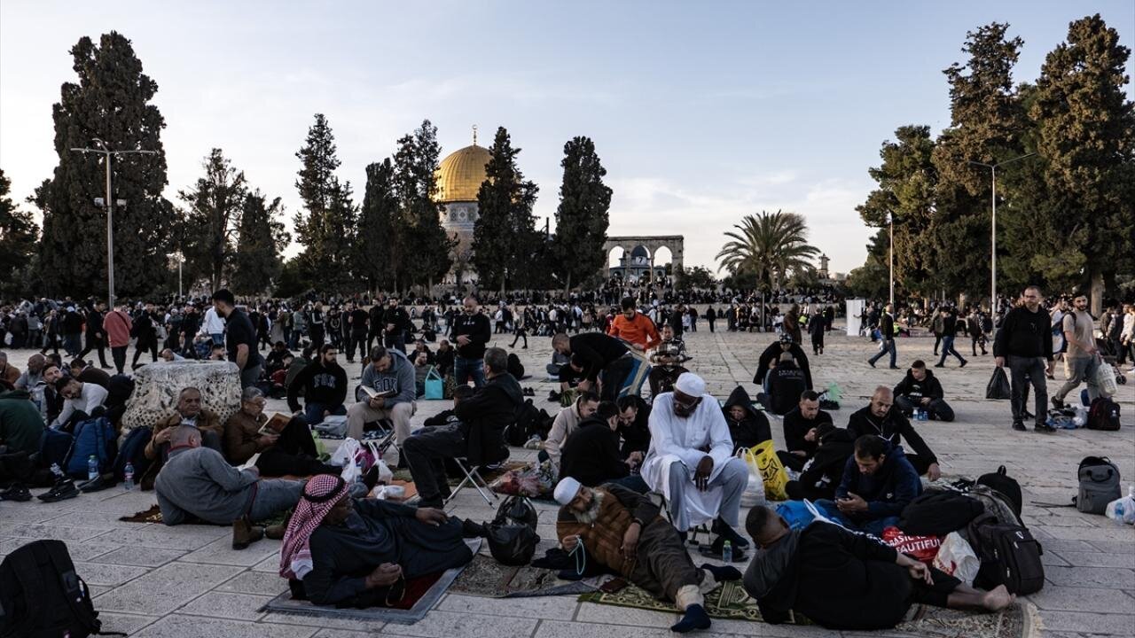 ۱۲۰ هزار فلسطینی، نماز عید را در مسجدالاقصی بر پا کردند