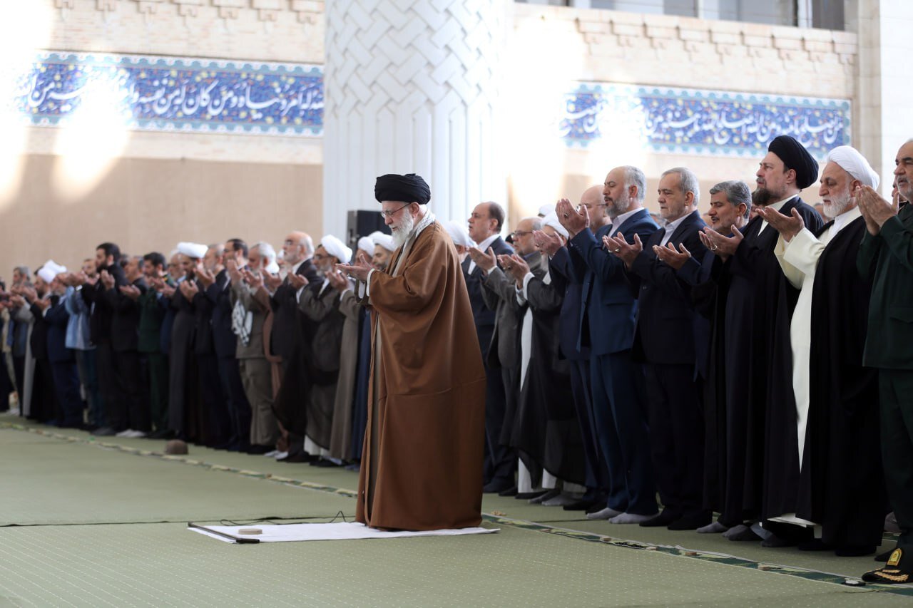 رهبر انقلاب: اگر آمریکا شرارتی انجام بدهد، ضربه متقابل محکم می‌خورد