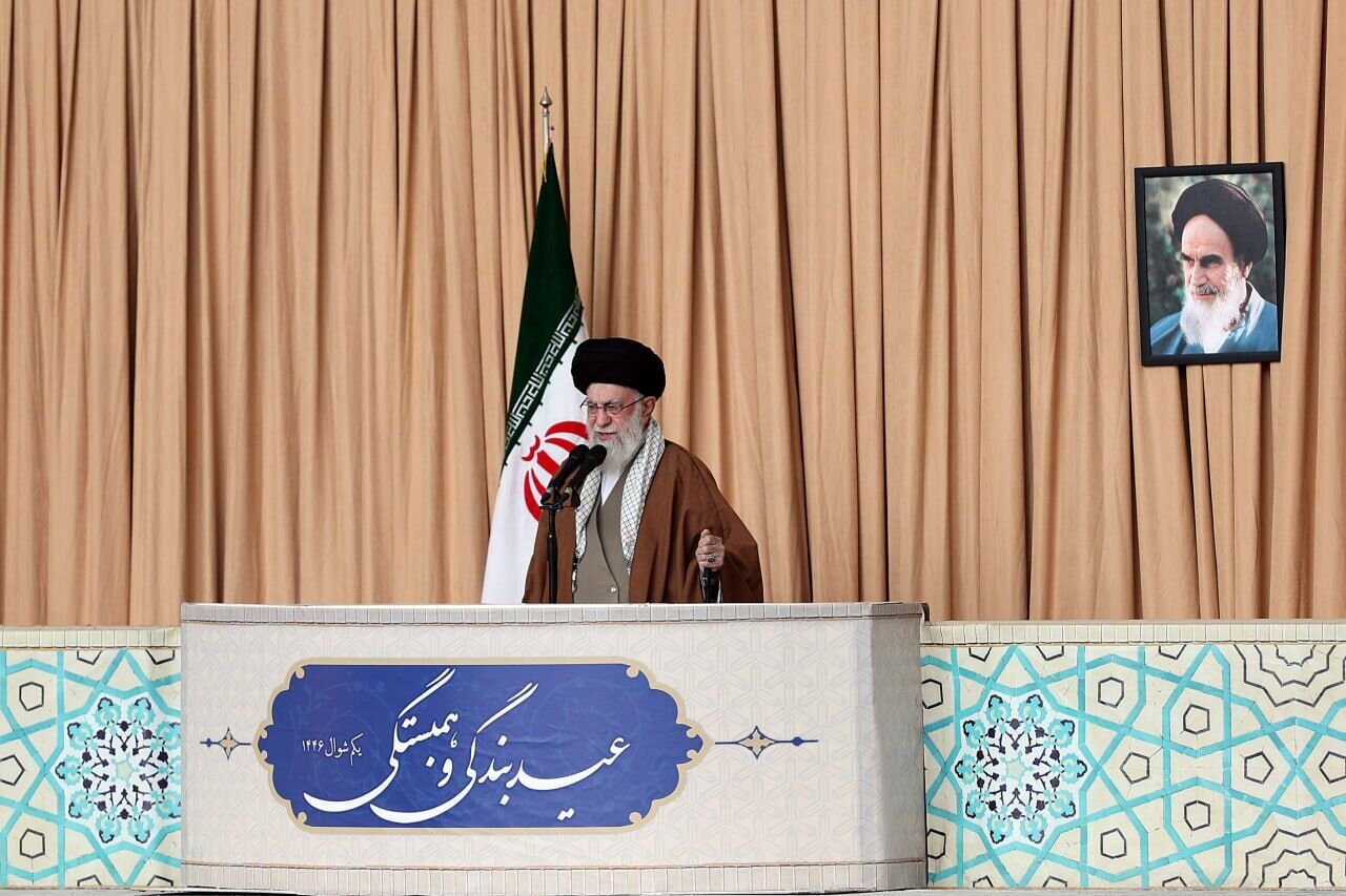 Imam Khamenei: Israeli regime will be rooted out from Palestine
