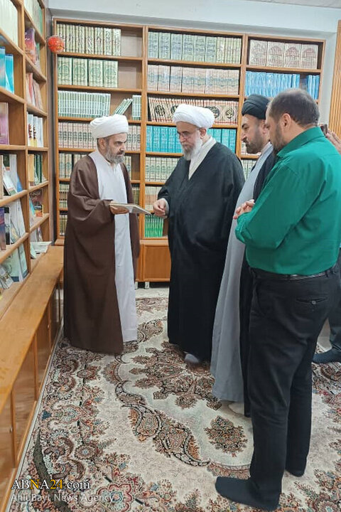 Photos: Secretary General of AhlulBayt World Assembly visits Imam Hassan Mujtaba Library in Najaf