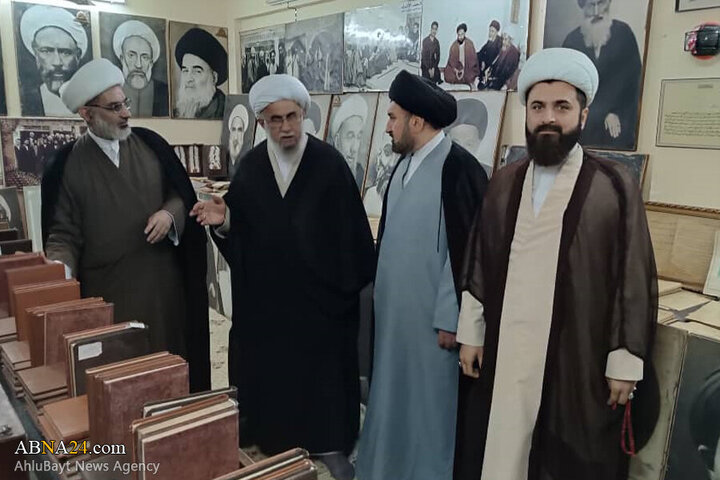 Photos: Ayatollah Ramazani visits "Torath" Writing, Researching, Publishing center of Najaf Seminary