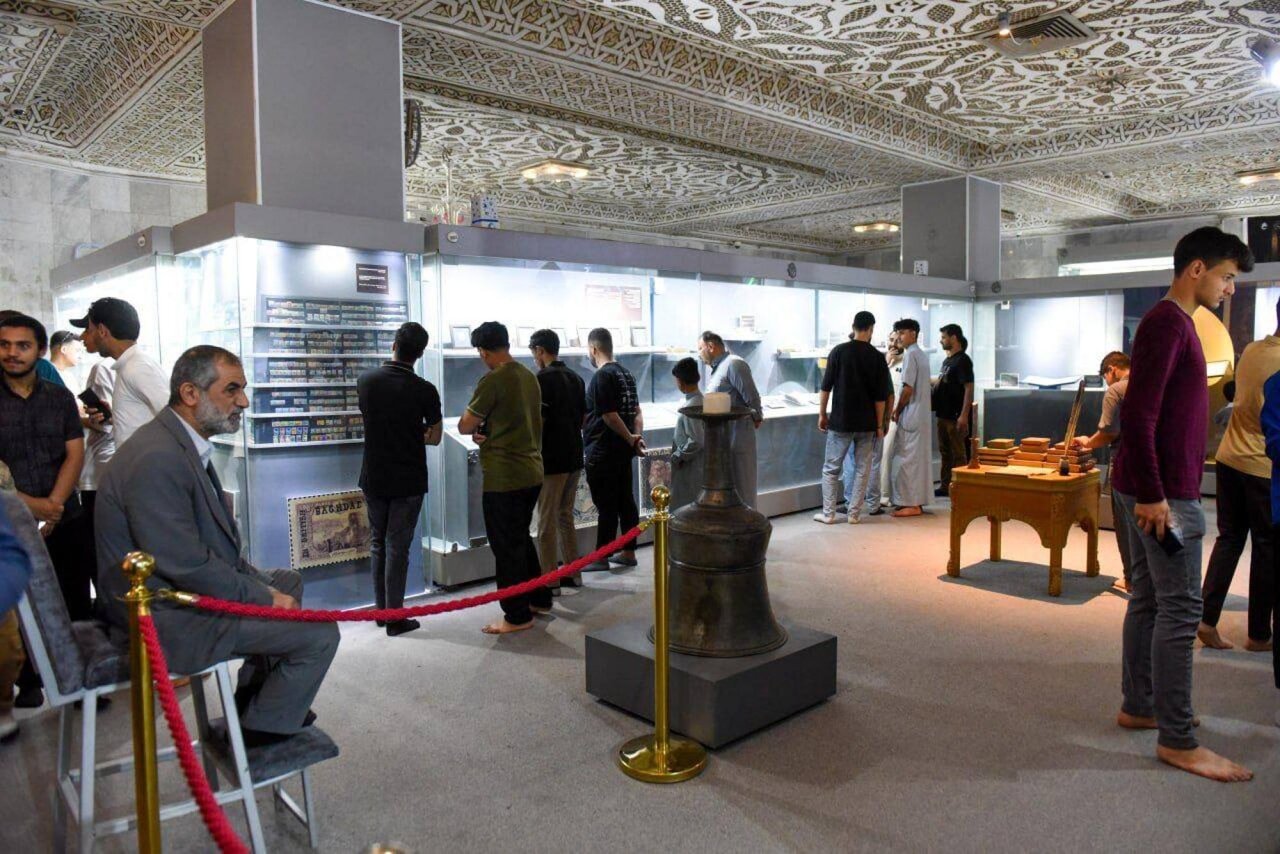 Large numbers of pilgrims flocked to museum exhibition hall inside Al-Abbas holy shrine (+Photos)