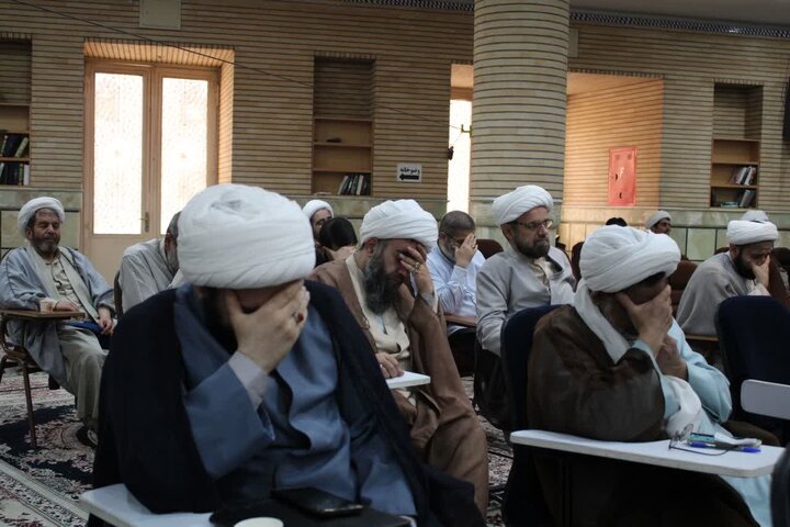 مراسم بزرگداشت تخریب قبور بقیع در قم