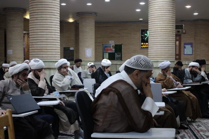 مراسم بزرگداشت تخریب قبور بقیع در قم