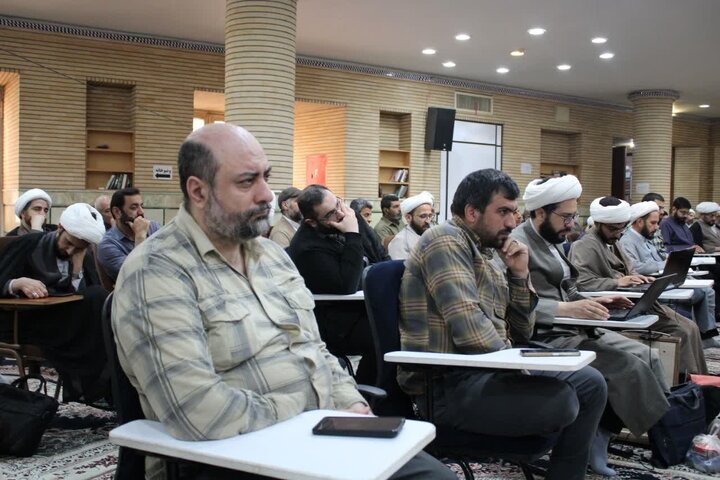 مراسم بزرگداشت تخریب قبور بقیع در قم