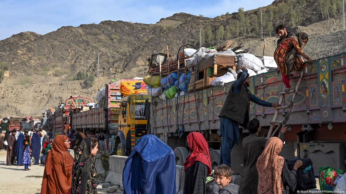 کارشناسان سازمان ملل: پاکستان باید از اخراج اجباری افغان‌ها خودداری کند