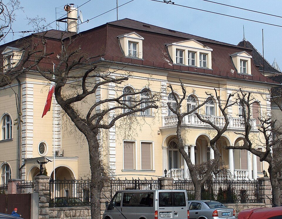 Iranian Embassy in Hungary: Criminal Netanyahu should be imprisoned