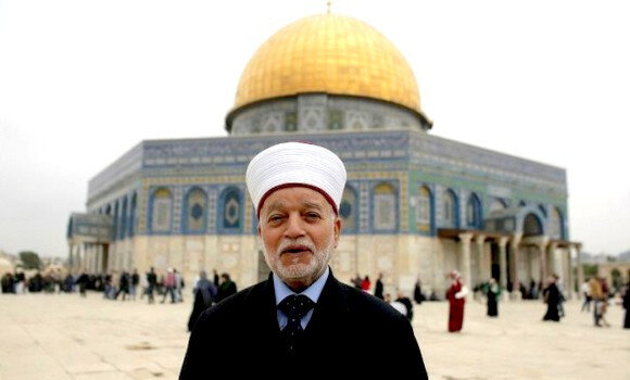 Grand Mufti of al-Quds warns against destruction of Qurans with printing errors in Palestine