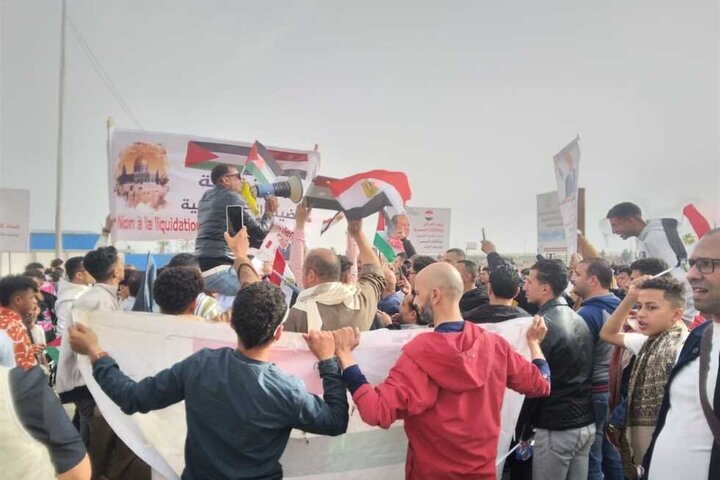 Photos: Massive demonstrations in Egypt in support of oppressed people of Gaza