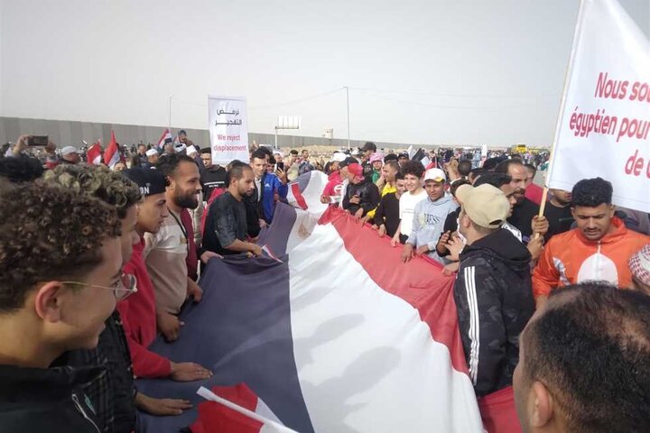 Photos: Massive demonstrations in Egypt in support of oppressed people of Gaza
