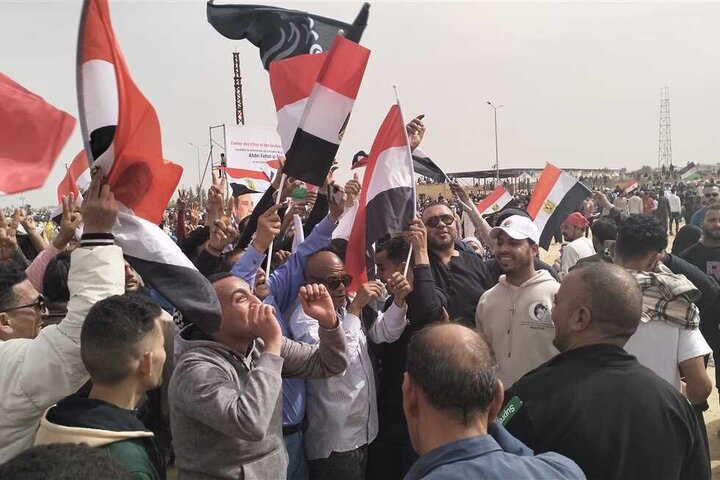 Photos: Massive demonstrations in Egypt in support of oppressed people of Gaza