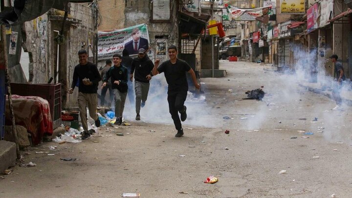 Photos: Zionist army attack on Balata refugee camp in West Bank