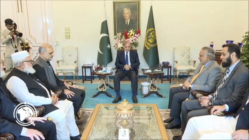 Pakistani PM condemns Israeli atrocities, vows unconditional support for Palestine